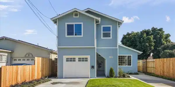 22592 Sonoma St