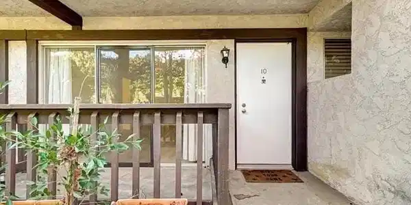302 S Miraleste