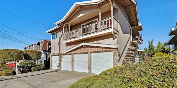 1120 Hollywood Ave