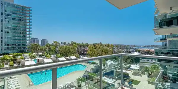 13700 Marina Pointe Drive