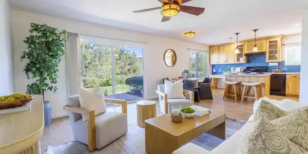 4382 Dowitcher Way