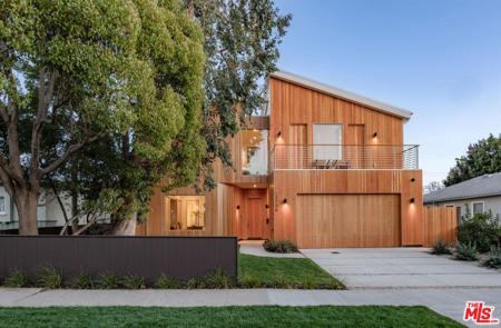 12736 Dewey Street