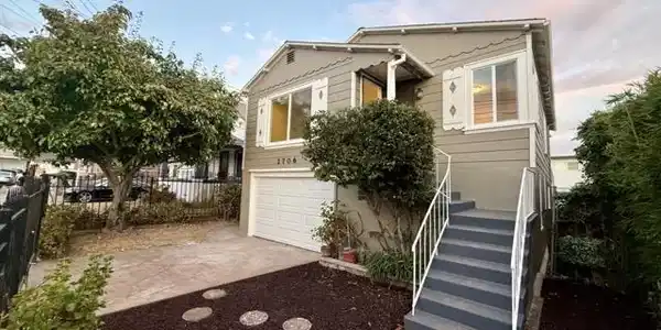 2706 Short Street