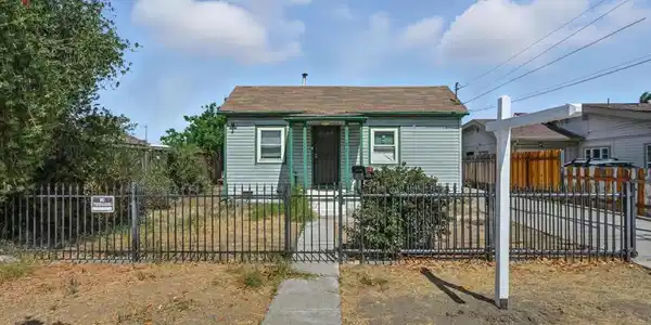 37136 Magnolia Street