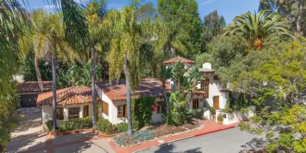 215 Barnard Way