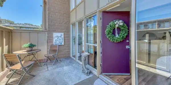 451 Dela Vina Avenue