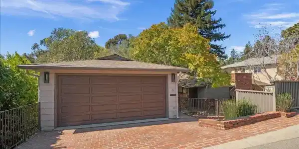 21 Tyson Cir