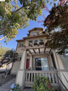 659 Macarthur Blvd.