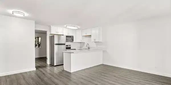 4057 Brant St UNIT 8