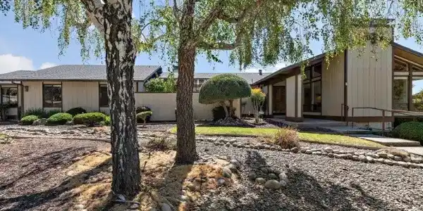 1176 Tournament Drive