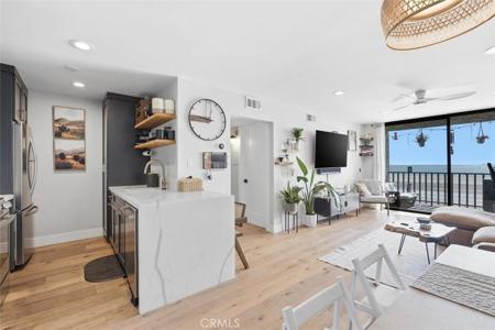 1140 E Ocean Blvd