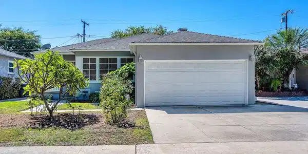 5215 S Slauson Avenue