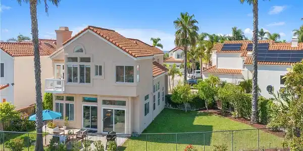 25082 Eaton Lane