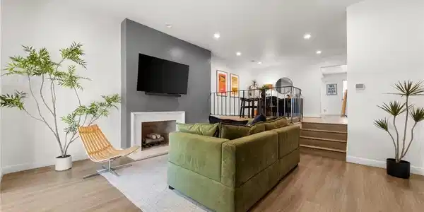 1028 Palo Verde Avenue
