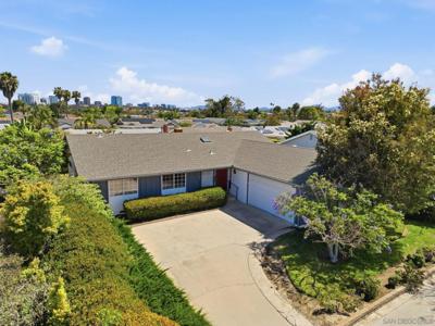3152 Governor Drive