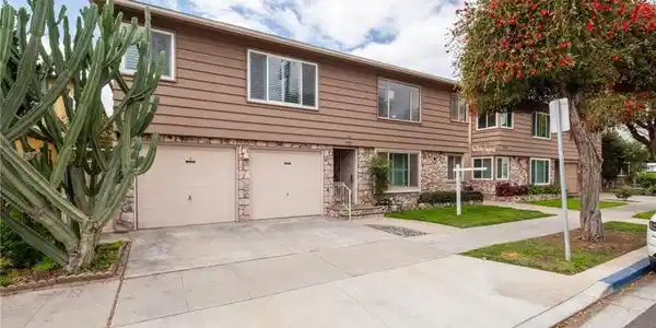 2036 E 3rd