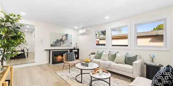 713 Flower Ave