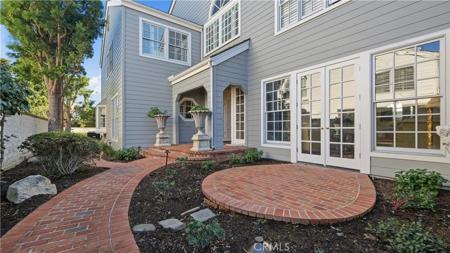 18 Hillsdale