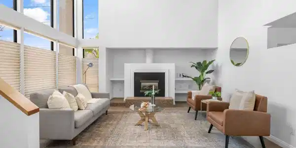 3112 North Mountain View Drive