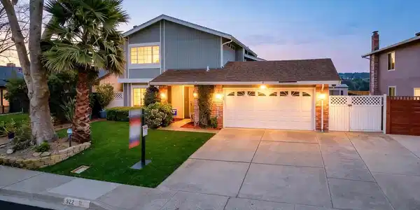 922 Coral Dr
