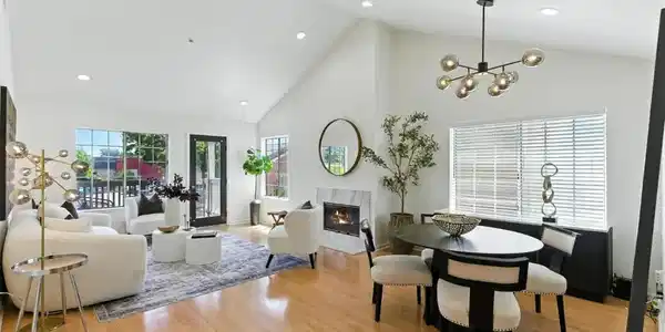 935 Old County Road