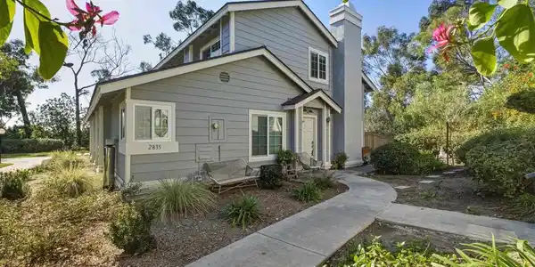 2835 Hillsboro Ct