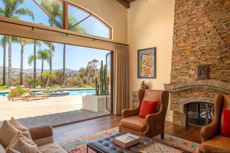 3028 Paseo Cielo