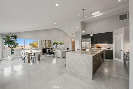 2704 Vista Mesa Drive