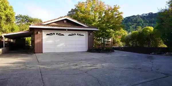 2531 Moraga Dr