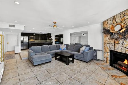 2501 S El Camino Real