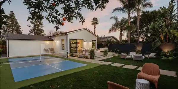 2187 Meyer Place
