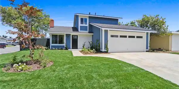 9281 Comstock