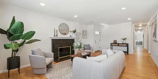 2226 Hamilton Drive