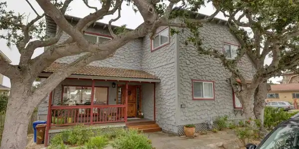 600 Oak Street