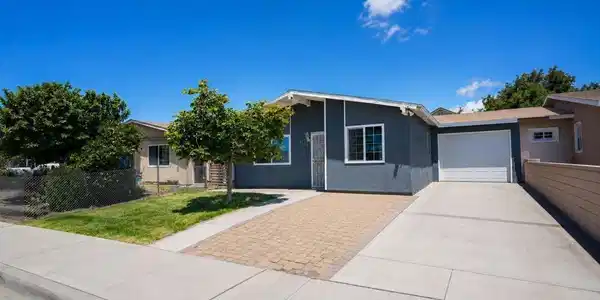 4658 Calle Del Palo