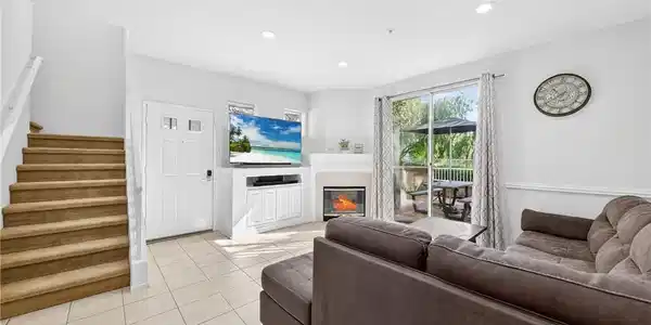 32 Carlsbad