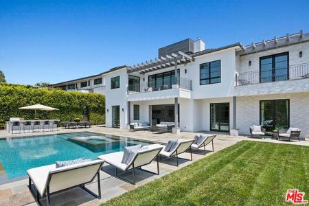 1545 Amalfi Drive