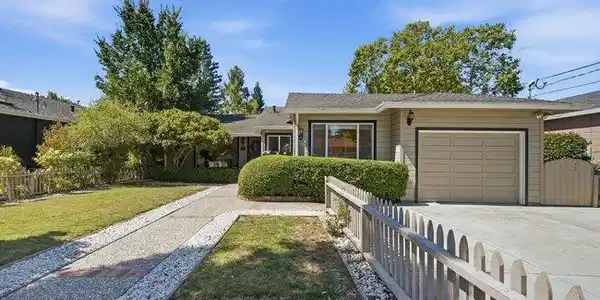 312 E Oakwood Boulevard
