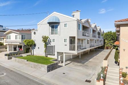 1176 W 7th Street