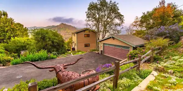19818 Valley View Drive