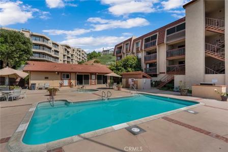 2101 E 21st