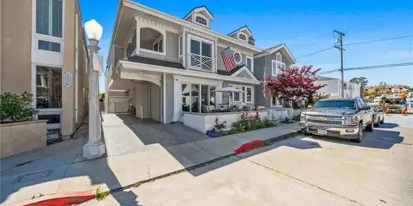 327 Amethyst Avenue