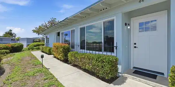 3839 Vista Campana S