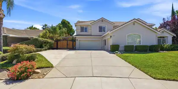 5048 Botting Ct