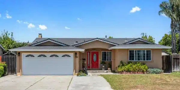 2686 Ascot Way