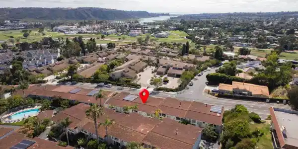 2319 Caringa Way