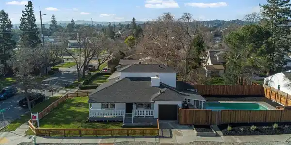 754 Topaz Street