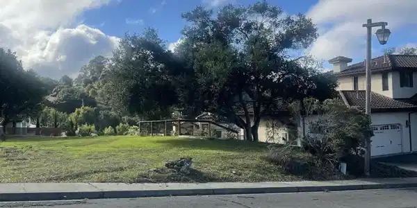 204 N Rancho