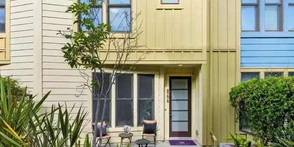 866 Altaire Walk