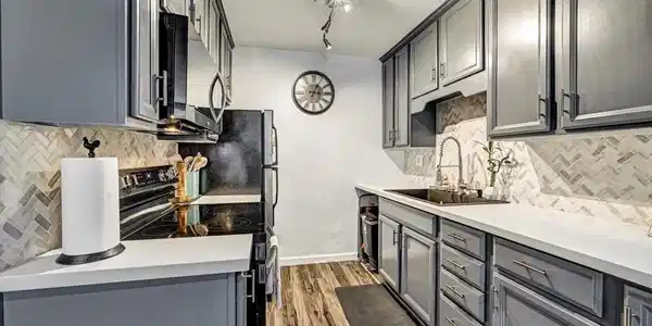 6333 Mount Ada